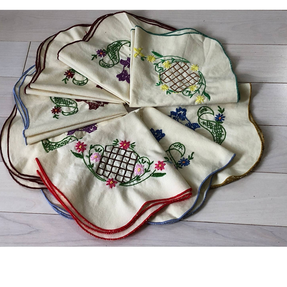 Vintage Embroidered Dinner Cloth Napkins set of 9 13" x 13"